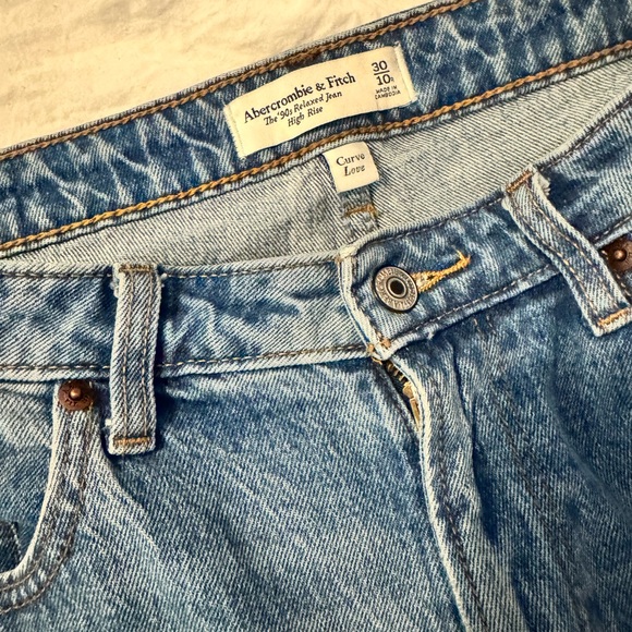 Abercrombie & Fitch Denim - Abercrombie & Fitch Blue High Rise Jeans